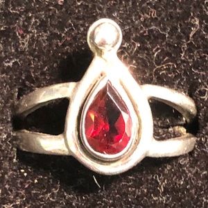 Garnet sterling silver ring Size 7.5